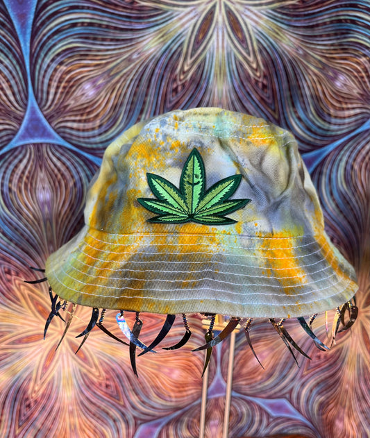 Happy bud lampshade bucket hat